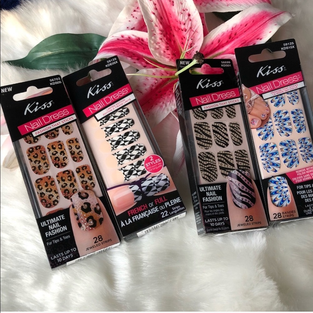 (4) Kiss nail dress